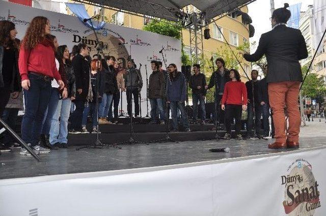 D&uuml;nya Sanat G&uuml;n&uuml; Şişli&rsquo;de Kutlandı 3