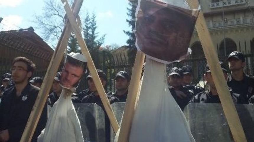 Mısır B&uuml;y&uuml;kel&ccedil;iliği &Ouml;n&uuml;nde &ldquo;idam Sehpası&rdquo; Kuruldu