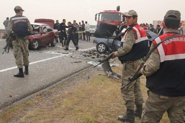 Şanlıurfa'da Trafik Kazası: 1 Ölü, 6 Yaralı