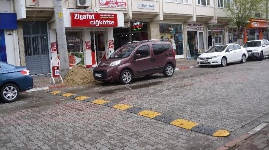 Yeni Kasisler Monte Ediliyor