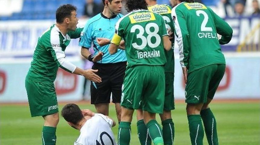 Bursaspor Ka&ccedil;an 3 Puana Yanıyor