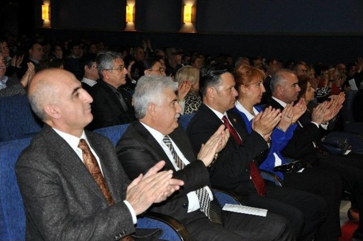 Balıkesir T&uuml;rk M&uuml;ziği Korosu'ndan Muhteşem Konser