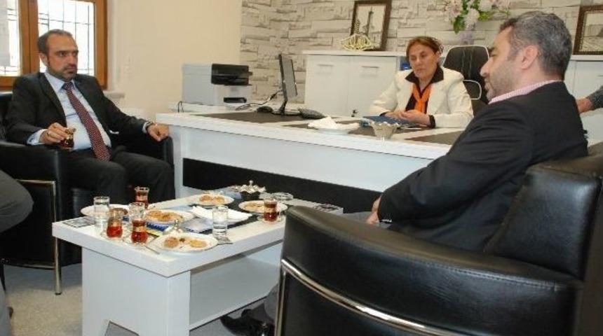 Ak Partili İ&ccedil;ten&rsquo;den Beyazay Derneğine Ziyaret