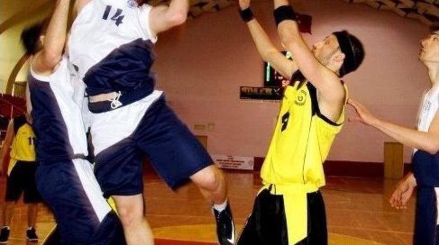 Ad&uuml; Tıp Fak&uuml;ltesi M&uuml;hendislere Fark Attı