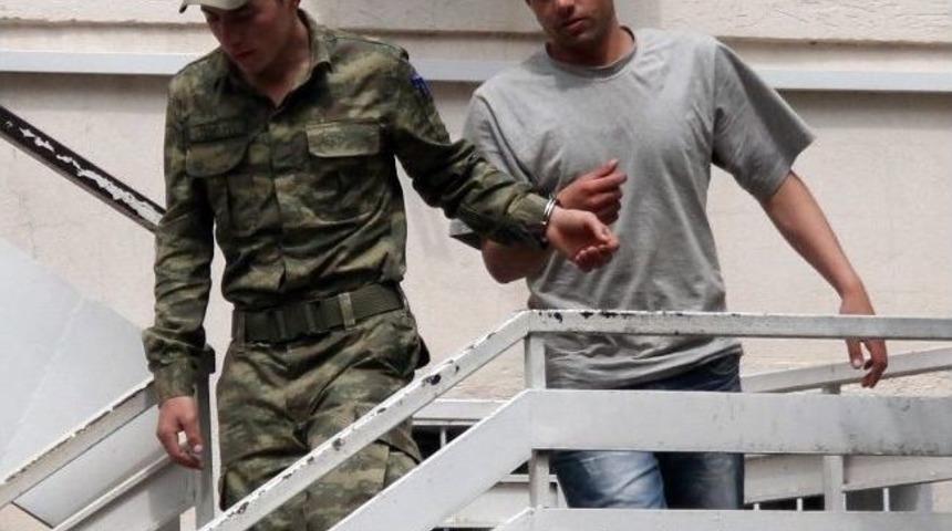 Asker Zanlıyı Kendine Kelep&ccedil;eledi