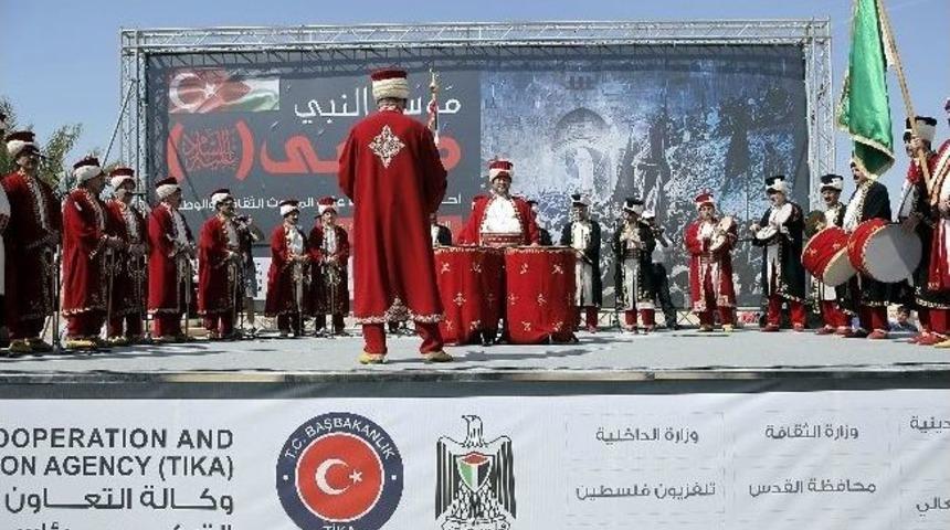 Tika Y&uuml;zlerce Yıllık Geleneği Mehteranla Canlandırdı