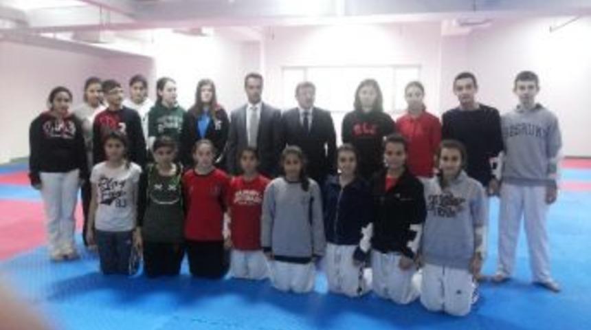 Yalova Taekwondo Gen&ccedil;ler Grup Birinciliği M&uuml;sabakalarına Ev Sahipliği Yapacak