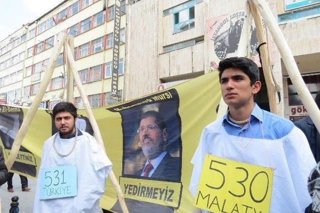 Mısır’daki İdam Kararlarına Darağaçlı Tepki Eylemi 1