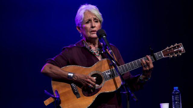 Joan Baez İstanbul'da son kez konser verdi
