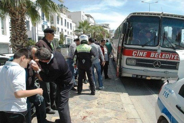 Bodrum da Taraftar Otob&uuml;s&uuml; Taşlandı: 1 Yaralı 1