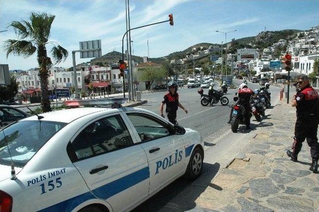 Bodrum da Taraftar Otob&uuml;s&uuml; Taşlandı: 1 Yaralı 2