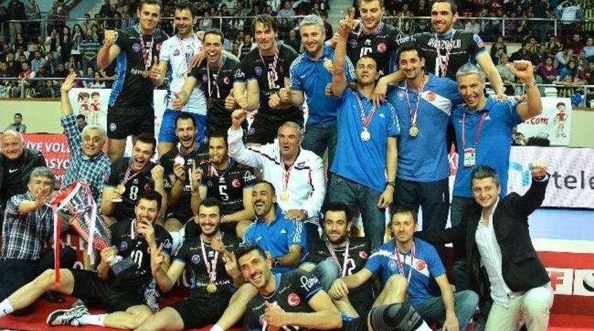 Teled&uuml;nya Erkekler S&uuml;per Kupa Şampiyonu Halkbank