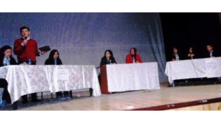 Kaman'daki M&uuml;nazara Yarışmaları Nefes Kesiyor