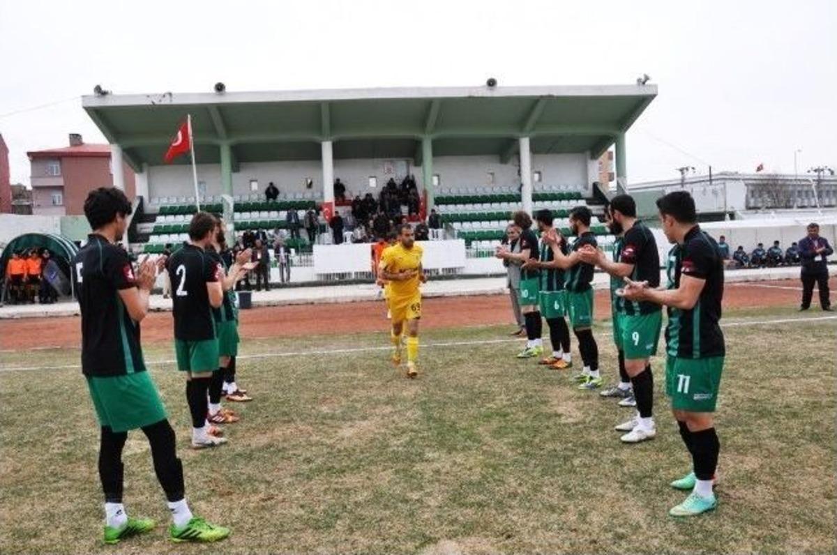 Bayburt Grup &Ouml;zel İdare Gen&ccedil;likspor Kars'tan Galibiyetle Ayrıldı