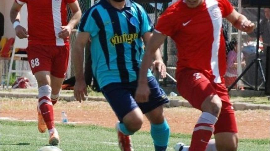 Tire 1922'de Şampiyonluk Şarkıları