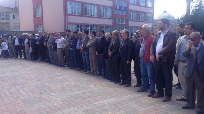 Ak Parti Mısır İ&ccedil;in İmza Kampanyası Başlattı