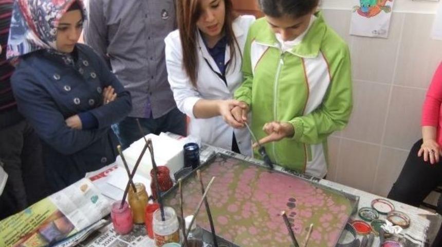 Engeli &Ouml;ğrenciler Ebru Yapmayı &Ouml;ğrendi