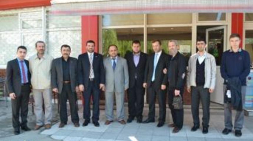 Alaplı Anadolu Gen&ccedil;lik Derneği basınla kahvaltılı toplantı yaptı