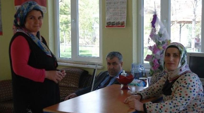 Y&uuml;r&uuml;me Engelli Kadın Muhtar Y&uuml;zde 80 Oy Aldı