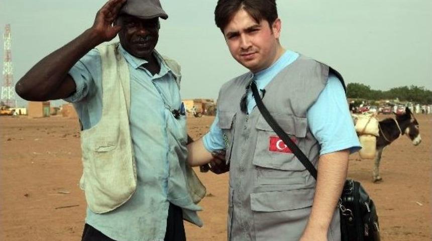 Afrikalı Savaş Yetimlerinin Sesini Duyuruyor