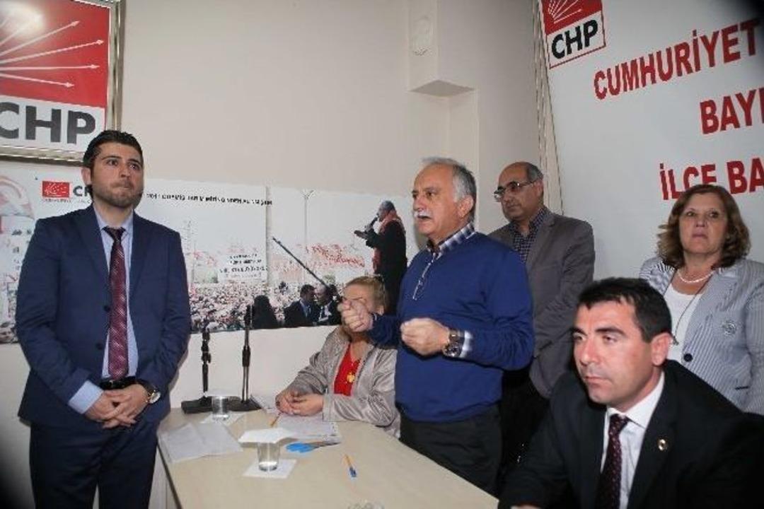 Chp Bayraklı Katılımlarla B&uuml;y&uuml;yor