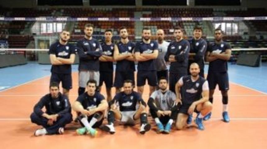 Şahinbeyli Filenin Şahinleri 1. Lig İ&ccedil;in Toplandı