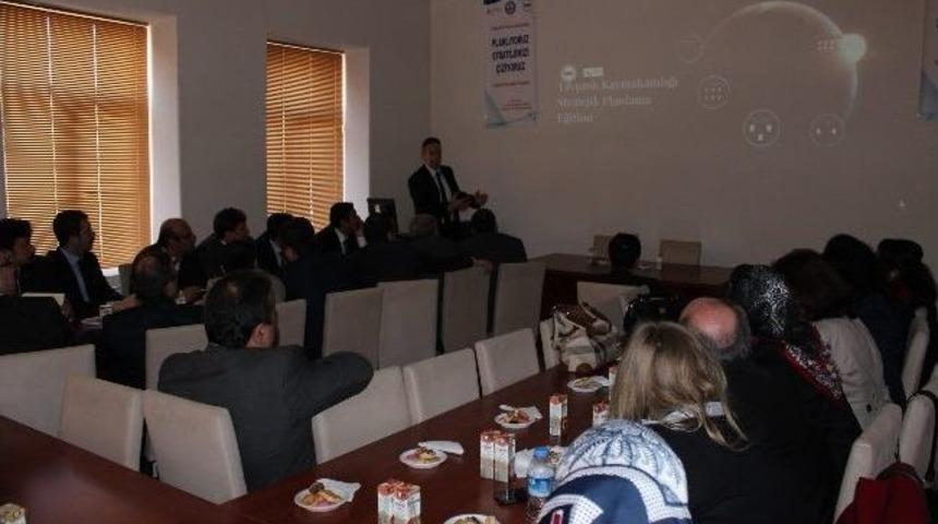Tavşanlı'da Zafer Kalkınma Ajansı Seminer Veriyor