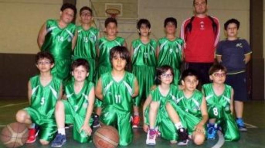 Nazilli Menderes Gen&ccedil;likspor, Evinde Yenildi