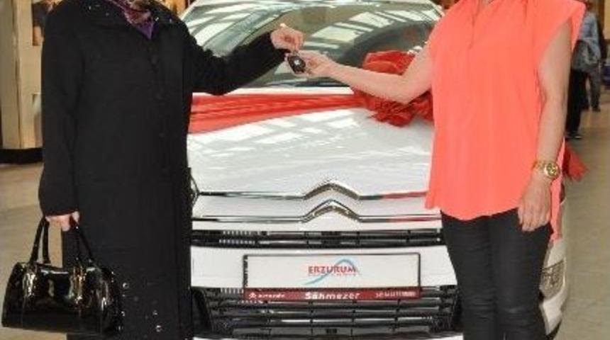 Erzurum Avm, Citroen C5'i Sahibine Teslim Etti