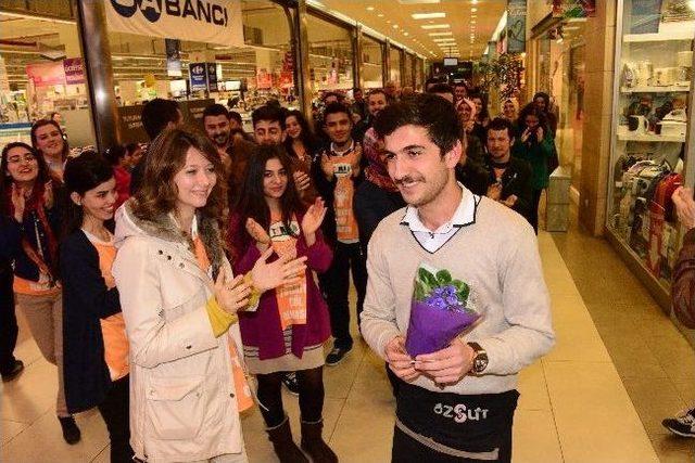 Erzurum Avm&rsquo;de &lsquo;&rsquo;flash Mob&rsquo;&rsquo; Etkinliği 1