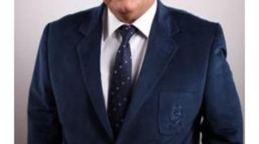 Kadınların Y&uuml;zde 40&rsquo;ı, Erkeklerin Y&uuml;zde 50&rsquo;si Sa&ccedil; Sorunu Yaşıyor