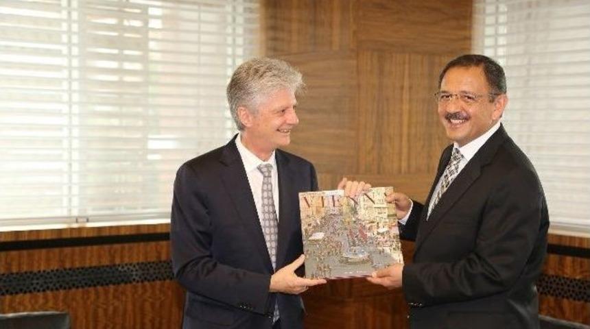 Avusturya B&uuml;y&uuml;kel&ccedil;isi W&ouml;lfer, &Ouml;zhaseki'yi Ziyaret Etti