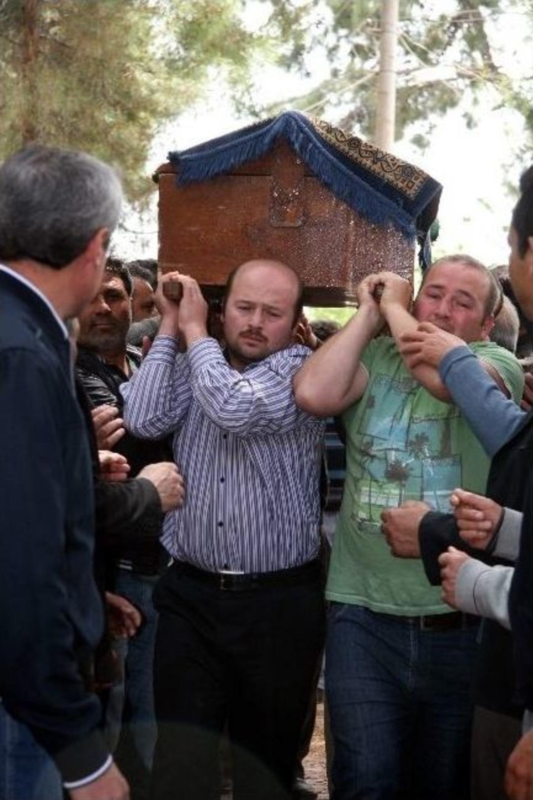 Minik H&uuml;seyin Son Yolculuğuna Uğurlandı