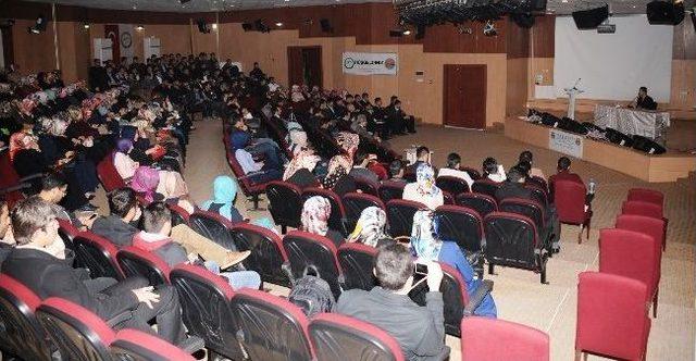 Iğdır Üniversitesinde “tarih Perspektifinde Nitelikli İnsan Gücü Geleceğimiz” Konulu Konferans Düzenlendi