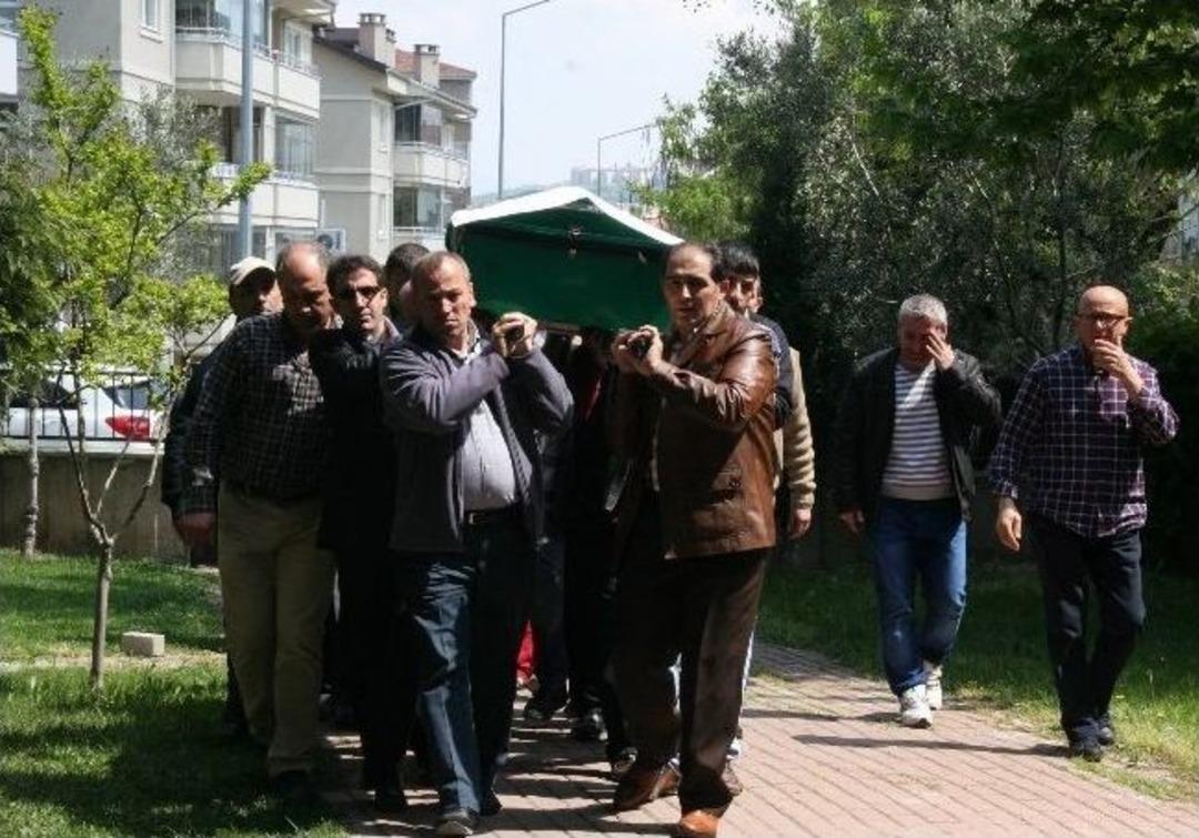 Trafik Kazasında &Ouml;len Gen&ccedil; Son Yolculuğuna Uğurlandı