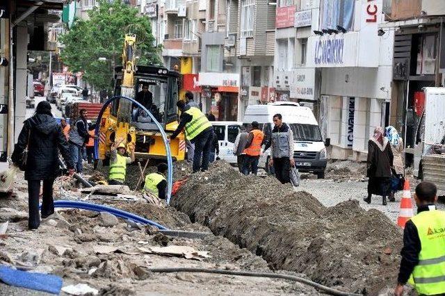 Cadde Avm &Ccedil;alışması Devam Ediyor 1