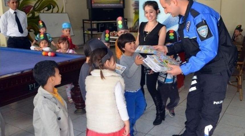 Didimli Miniklerden Polis Amcalarına Ziyaret