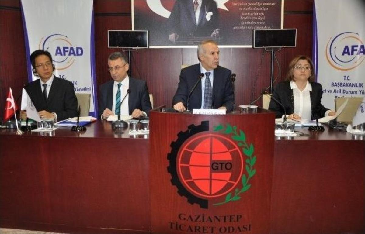 &lsquo;afetlere Diren&ccedil;li Gaziantep&rsquo; Paneli Ger&ccedil;ekleştirildi