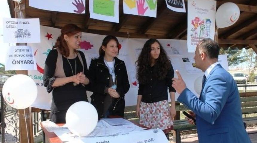 Halk Sağlığı M&uuml;d&uuml;rl&uuml;ğ&uuml; Otizm Standı A&ccedil;tı