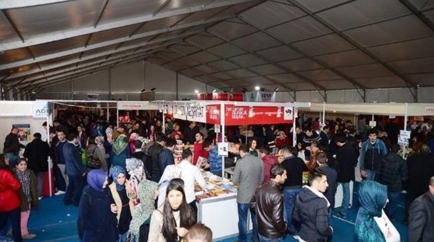 Kitap Fuarına Rekor Katılım