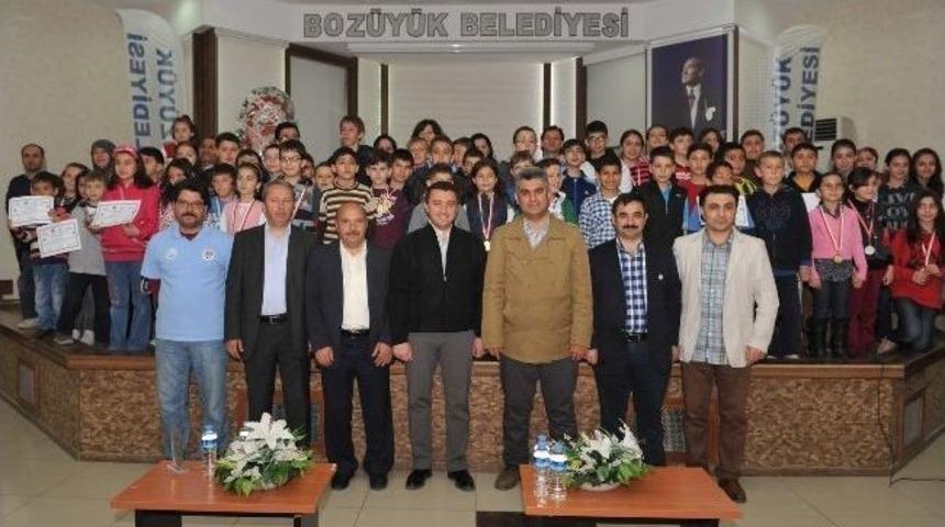 Boz&uuml;y&uuml;k&rsquo;te 23 Nisan Satran&ccedil; Turnuvası Yapıldı