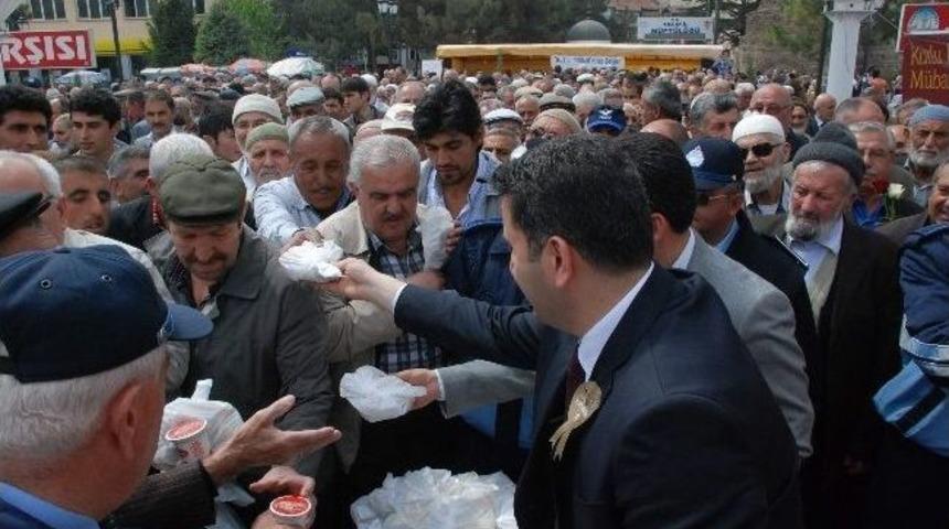 Tokat&rsquo;ta 5 Bin Kişiye Helva İkram Edildi