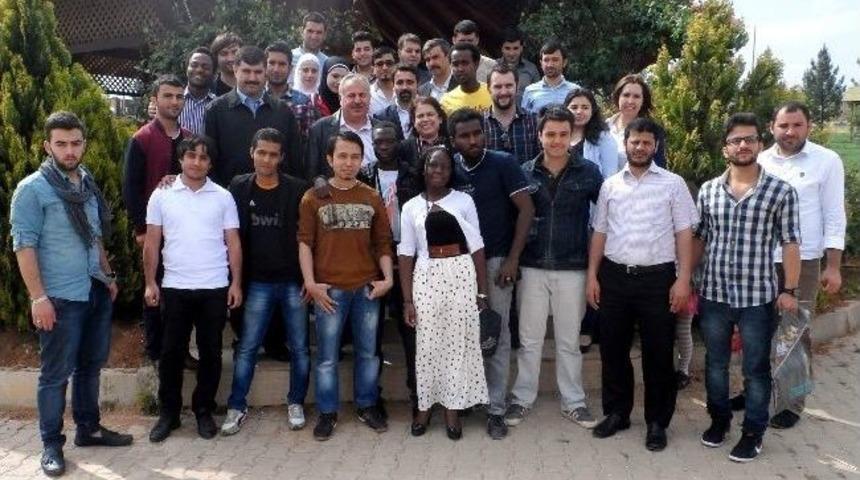 T&uuml;rk Ve Yabancı &Ouml;ğrenciler Etkinlikte Buluştu