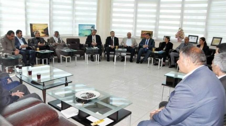 Bağlar Belediyesi Eşbaşkanlarına Tebrik Ziyaretleri