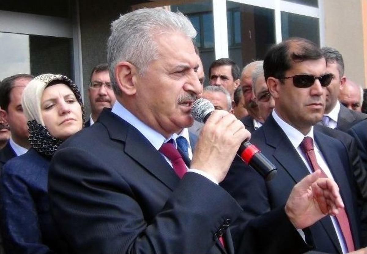 Binali Yıldırım: "hi&ccedil; Kimse Milli İradenin Bileğini B&uuml;kemez"