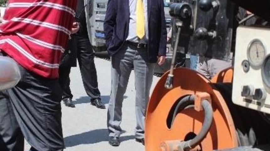 Başkan Kamil Saka, &Ccedil;alışmaları Denetliyor