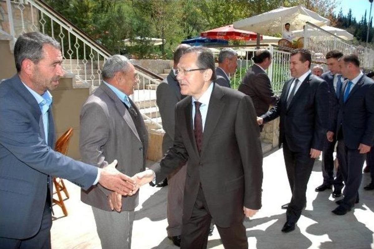 B&uuml;y&uuml;kşehir Belediye Başkanı Edip Uğur, Birlik Başkanları Ve Muhtarlar İle Bir Araya Geldi