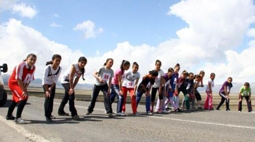 Atletizm Yarışması D&uuml;zenlendi