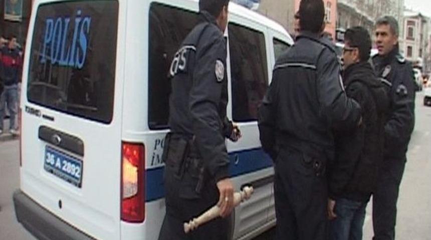 Kars'ta &Uuml;niversite &Ouml;ğrencileri Birbirine Girdi: 2 Ağır Yaralı, 25 G&ouml;zaltı