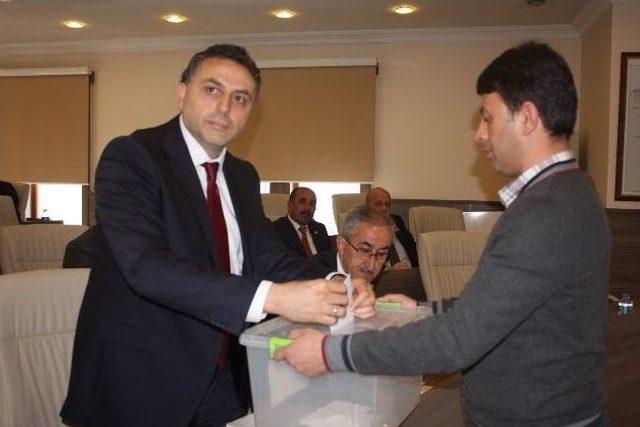 İl Genel Meclisi Başkanlığına Mehmet Kayıkçı Seçildi